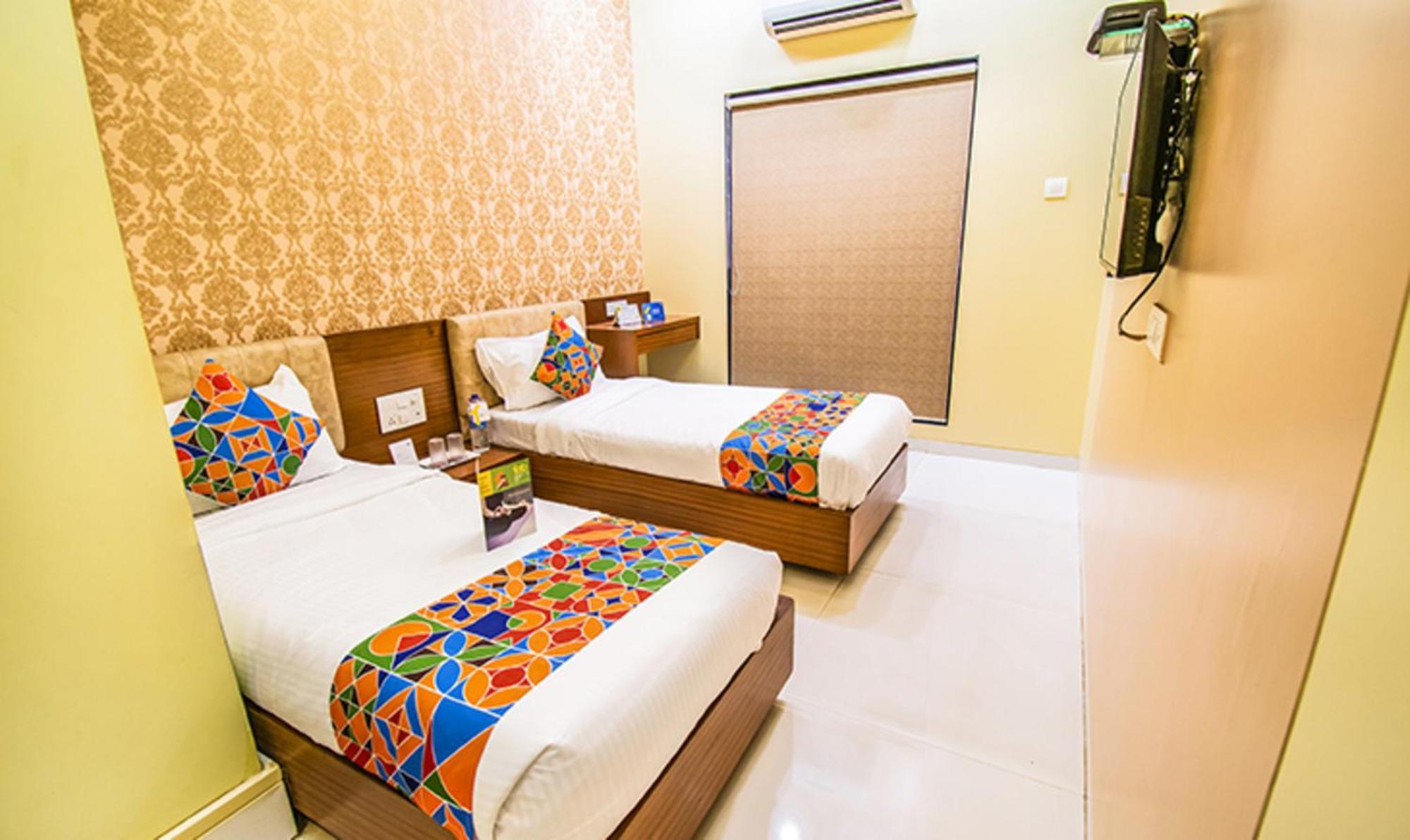 Capital O 60582 Hotel Seven Hills Bombaim Exterior foto